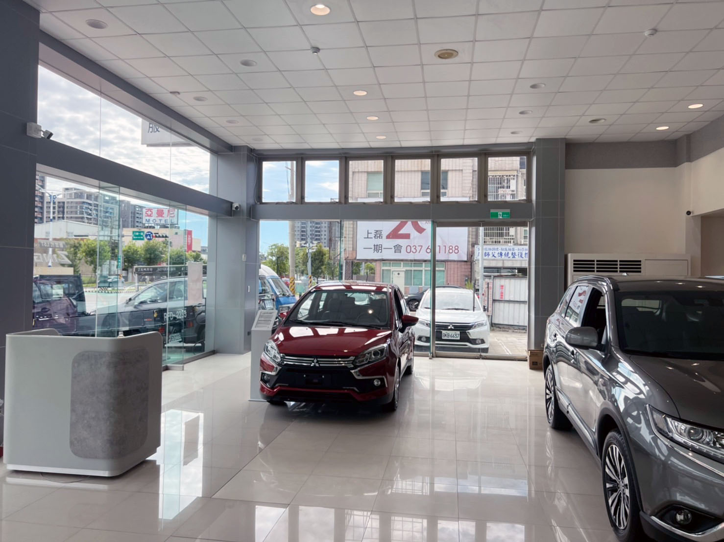 力峒室內裝修工程-匯豐汽車 頭份據點CMC+MAXUS 雙品牌
